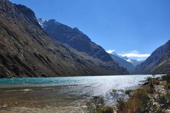 Belíssima laguna no 2o dia do trekking Santa Cruz, na Cordillera Blanca, região de Huaraz, no Peru